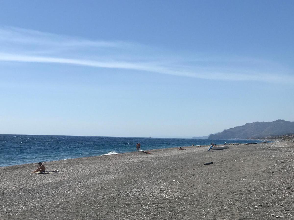 Castello D'Alcontres Guest House 3 Stelle Ница ди Сицилия Екстериор снимка