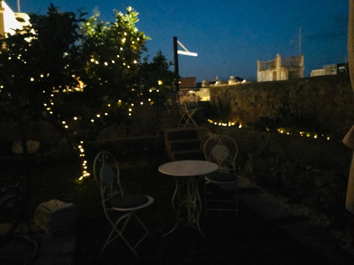 Castello D'Alcontres Guest House 3 Stelle Ница ди Сицилия Екстериор снимка